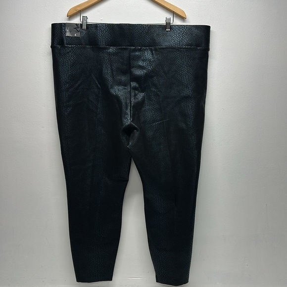 Torrid Pixie Pants Pull On High Rise Tonal Snake Animal Print Black Plus Size 4X - Picture 5 of 8